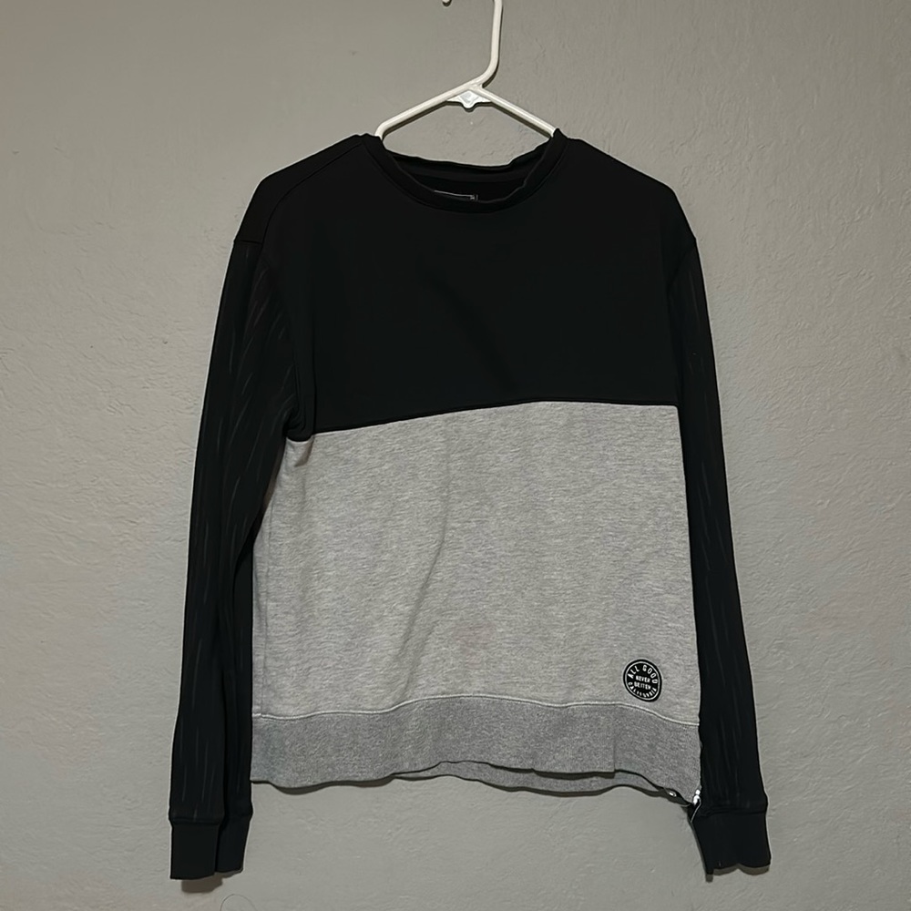 All Good Medium Long Sleeve sweatshirt